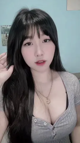 Nghe nói a thích con gái ngây thơ. Thật tình cờ em cũng vừa 18 🫣