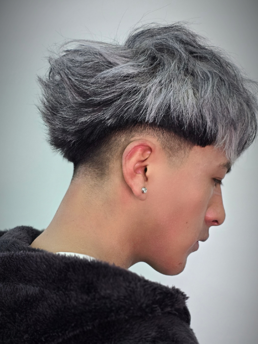 ¿Qué tal les parece el resultado de este platinado? Me gustaría saber su opinión en los comentarios.#platinado #corte #barberia #paratii #elalto @👑❤️‍🔥ʀɪ፝֟ᴄʜɪ😈 7u🔥👑 