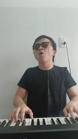 Hold on not Sài Gòn.  demo p2  #TứPhươngSươngMù. #HoldOnNotSàiGòn. #HipHopVietnam