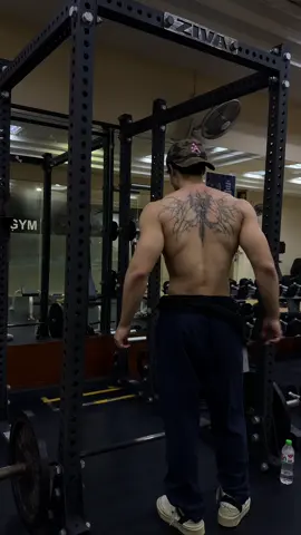 Calm lil’ workout at the hall gym