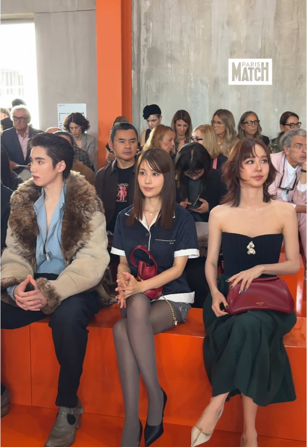 #kasumiarimura #toeyjarinpornjoonkiat #phutatchai #khunpol #prada #milanfashionweek #TikTokFashion #fashionweek 