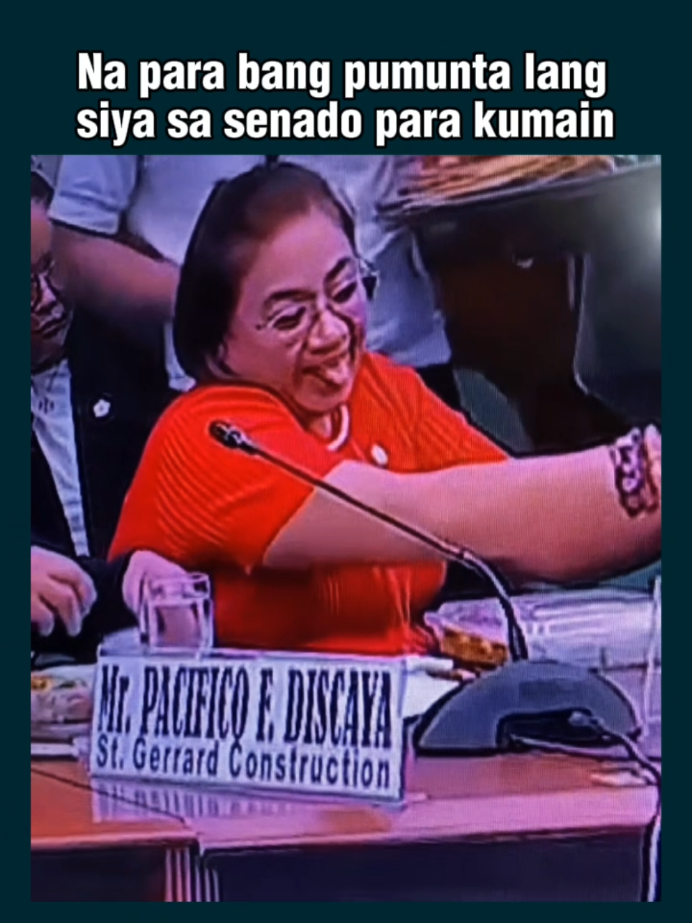 Na para bang pumunta lang siya sa senado para kumain #discaya #senatehearing #coke #floodcontrol #flood 
