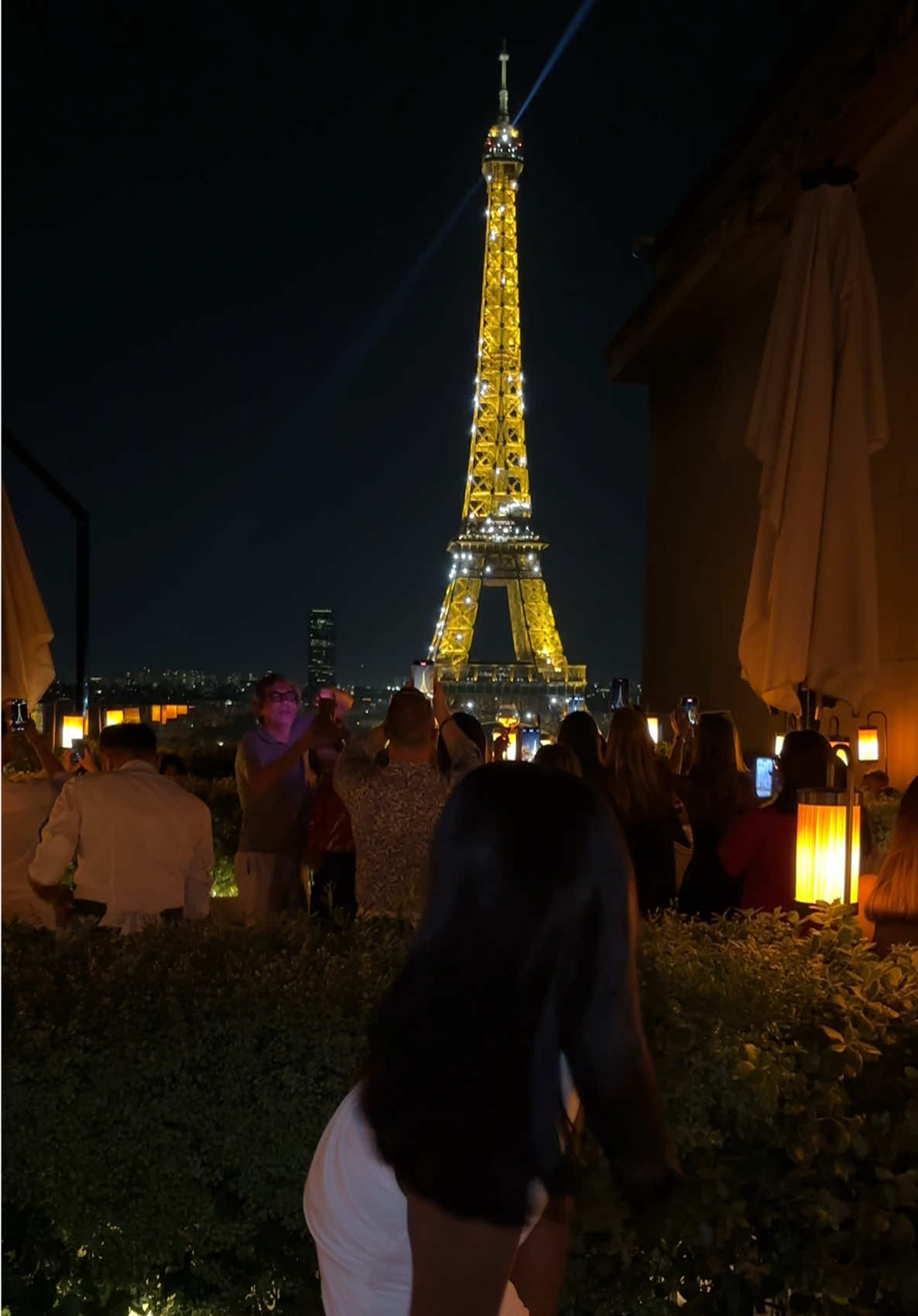 was in awe🥹 #fyp #paris #eiffeltower 