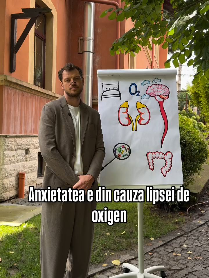 Doctorii de la clinicile noastre au observat legatura dintre anxietate si nervul vag. Acesta este un nerv cheie care controleaza ritmul corpului.  Daca acesta nu functioneaza bine ai impresia ca iti scapa lucrurile de sub control. Dar spre deosebire de abordarea “totul e in capul tau” mai degraba e un intestinul tau. Daca iti e afectat intestinul creierul sufera si el.  Din acest motiv doctorii nostri urmaresc un protocol de medicina integrativa prin care trateaza anxietatea. Refac intestinul, echilibreaza nervul vag si creierul se reface. De asemenea oxigenarea, sportul, miscarea si plimbarea, sunt foarte importante pentru persoanele anxioase. #anxietate #medicinaintegrativa