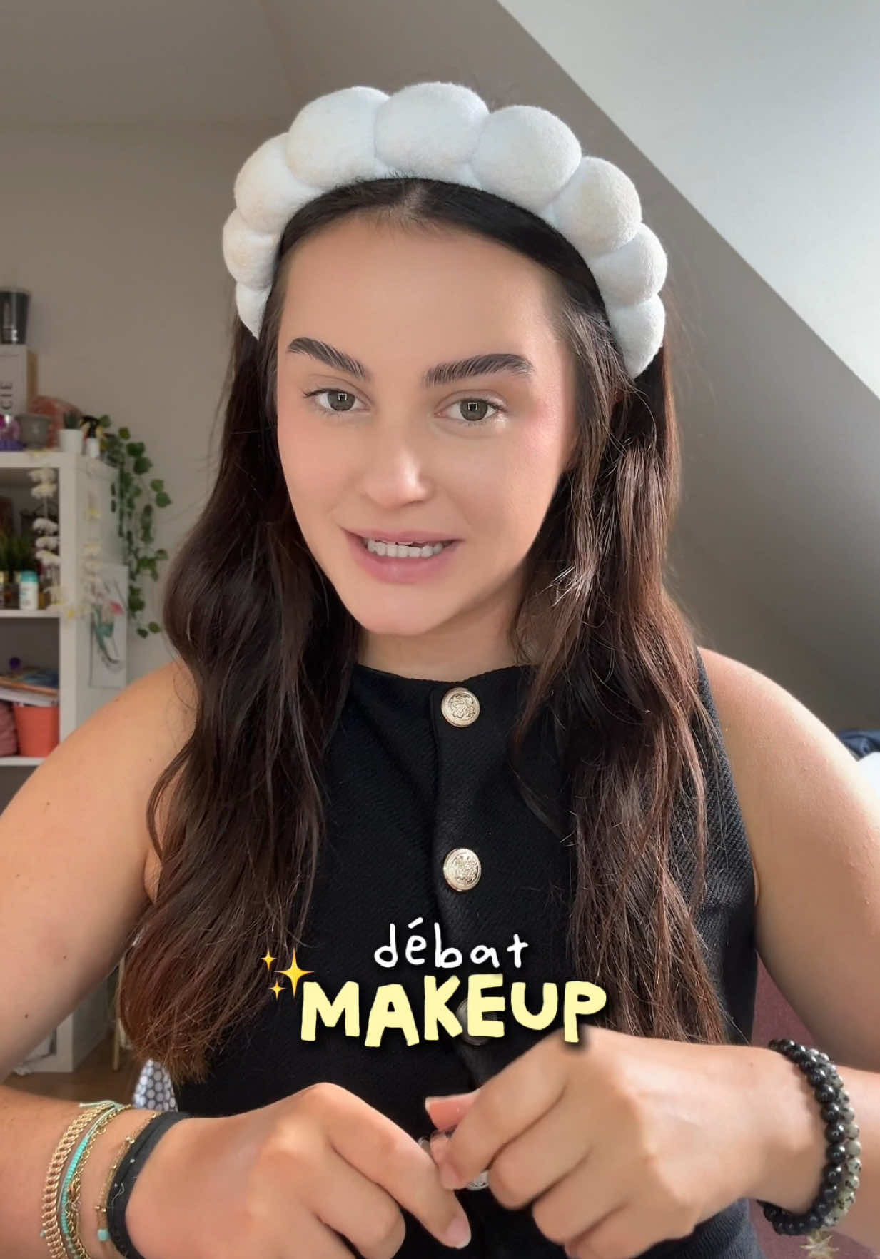 Vous en pensez quoi ?🤔✨ #debat #makeup #maquillage #grwm 