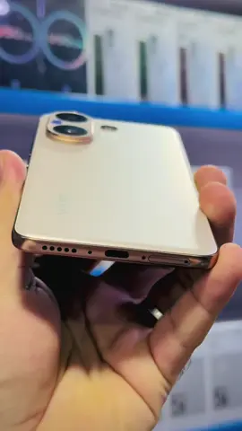 Vivo V60 IP69 Dust & Water 💦 Resistant 🌊  6500mAh Large Battery 🔋 90W FlashCharge 🔌 #vivoV605G #50MPZEISSSuperTelephotoCamera #vivoV60PK #vivoV60PeshawarPK #almadina702 