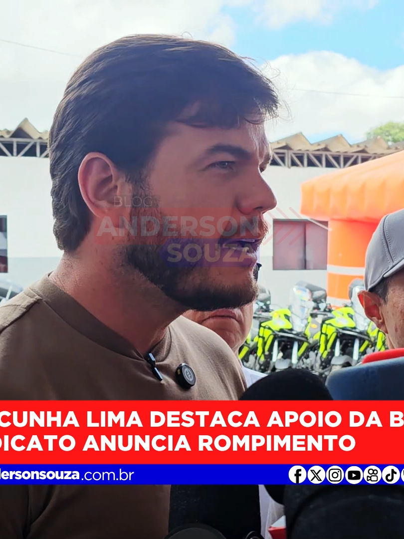 Na última segunda-feira (22), o prefeito de Campina Grande, Bruno Cunha Lima (União Brasil), comentou sobre a relação com a Câmara Municipal e destacou a contribuição dos vereadores da base e do presidente da Casa, Saulo Germano. Durante sua fala, Bruno ressaltou que a gestão conta com “mais de dez líderes que se revezam todo dia na defesa dos interesses de Campina”, mas não citou nominalmente nenhum parlamentar como líder do governo.  Já nesta quarta-feira (25), o vereador Alexandre do Sindicato (União Brasil) anunciou, em plenário, seu rompimento com a base governista e declarou que atuará de forma independente. Até então, ele se apresentava como líder do bloco aliado ao prefeito.  Bruno afirmou que a sintonia entre Executivo e Legislativo segue fortalecida: “Essa conversa tem sido feita, a gente tem tido uma relação muito boa. Acho que, além dos próprios vereadores da bancada da base, que têm contribuído, o próprio presidente Saulo tem dado também uma grande contribuição. Então acho que esse é um tema que a gente não tem um problema. Nós temos lá mais de dez líderes que se revezam todo dia na defesa dos interesses de Campina”, declarou.  A fala de Bruno, sem referências a um líder específico, acabou coincidindo com a decisão de Alexandre, marcando um contraste no momento político entre Executivo e Legislativo em Campina Grande.  ↘️ Leia mais acessando o @blogandersonsouza no link da bio.  #BlogAndersonSouza #CampinaGrande #Paraiba #JoaoPessoa #Noticias