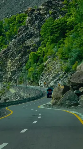 Baltistan Highway 😍❤️🛣️ . #skardu #foryou #fyp #mountain #travel 