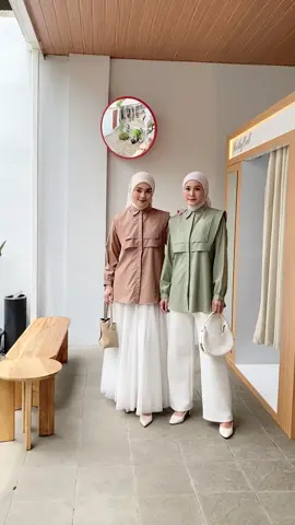 NADIA COTTON BLOUSE PREMIUM Size                                        : M /L/XL/XXL Lingkar dada 	                : 98/104 /110/120 cm Panjang Baju depan             : 75 cm Panjang Baju belakang       : 85 cm Panjang Lengan                   : 56 cm Kerung lengan                      : 48/50/55/58 cm Bahan: Katun Korea Warna: Avocado, Black, White & Mocca #fyppppppppppppppppppppppp #fypツ #like #f #gajiansale