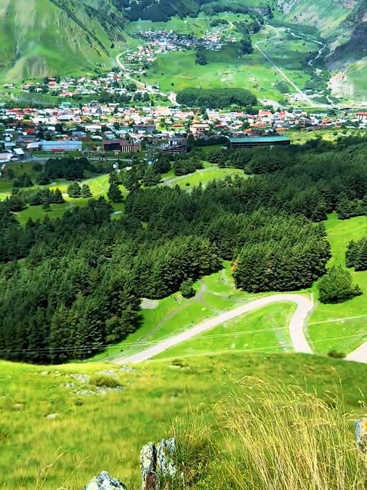 Kazbegi – Majestic Landscapes of the Caucasus 🏔️✨ #kazbegi #stepantsminda #discovergeorgia #visitgeorgia #travelgeorgia #georgianhistory #georgianculture #georgianheritage #georgiatravel #historicgeorgia #caucasusmountains #hiddengeorgia #foryoupageofficiall #Global #GeorgianBeauty #viral #fyp #travelcaucasus