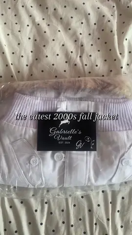 this jacket is so cute !!@Gabrielles Vault 🤍🤍🤍 #autumn #foryoupagе #girlblogger #shoppinghaul #aesthetic my order number was 1765!