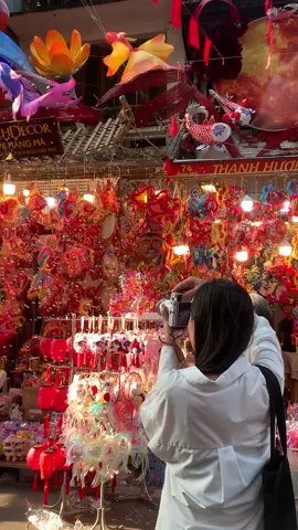 Phố Hàng Mã lên đồ trung thu. Video màu gốc mình không chỉnh gì lunn ạ #phohangma #trungthu #trungthu2025 #chupanh #quancafedep 