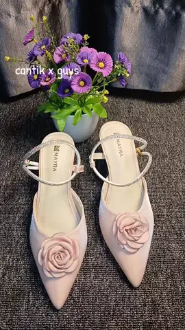 cantik x x bestie sepatu bunganya cek keranjang sekarang #fyp #trendyheels #sepatucantikwanita #sepatuterbaru #sepatuheelsmayra 