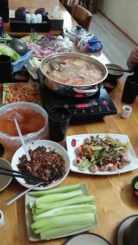 mở bát nồi lầu đầu thu#CapCut #cauvuotvantrung #tamtangquangchauvietyenbacgiang #skyBBQ