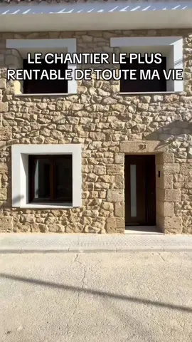 J’ai réalisé un mur artificiel chez une cliente très riche #chantier #mur #pierre #artificiel #artisan 