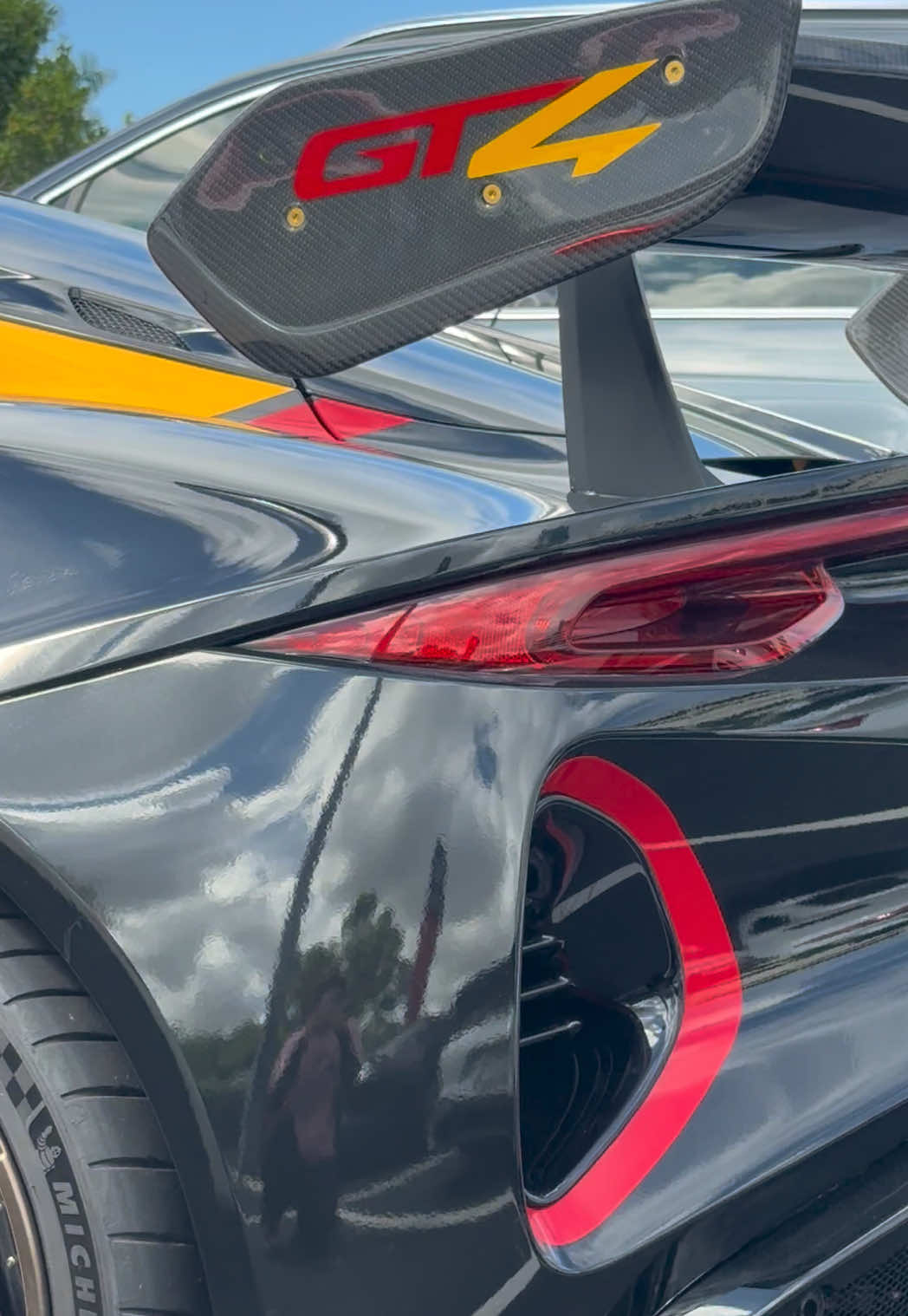 Was a headache to edit this & it didn’t even come out how I wanted,, rippp #southflorida #supercarsaturday #mclaren #porsche #lotus 