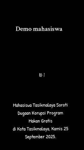 Mahasiswa Tasikmalaya Soroti Dugaan Korupsi Program Makan Gratis Puluhan mahasiswa PCPMII Kota Tasikmalaya menggelar aksi di depan kantor DPRD, Kamis (25/9), menuntut transparansi dalam Program Makan Bergizi Gratis (MBG). Mereka menilai pelaksanaan MBG menyimpang dari tujuan awal dan berpotensi mengganggu proses belajar. Mahasiswa menduga adanya konflik kepentingan dan praktik korupsi dalam pengadaan makanan, dengan kualitas dan porsi yang menurun. Beberapa nama pejabat disebut, termasuk anggota DPRD dan ASN dari berbagai dinas. “Kami ingin program ini jadi solusi gizi, bukan ladang bancakan,” tegas Ardiana Nugraha, Ketua PCPMII. PCPMII berencana menggelar dialog terbuka dan mendesak sanksi etik bagi oknum yang terlibat. Ketua DPRD H. Aslim membantah tudingan dan menyambut baik kritik mahasiswa sebagai bentuk kontrol publik. #demomahasiswa #pmii #mbg #mbgtasikmalaya 