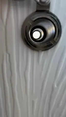 Peephole for extra security because you can never be too cautious 
