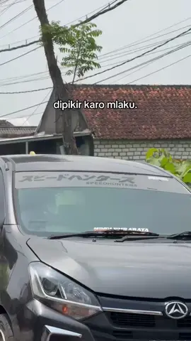 jangkep sak ulan mikir karo mlaku!! nyileh utangan sopo mane yo kiro