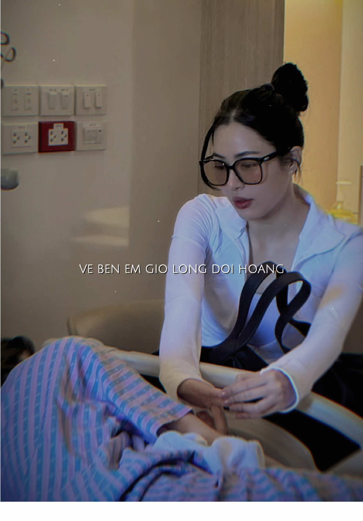 Em suýt ngất mà chị đã muốn khóc rồi… hôm nay em còn nằm bệnh viện nữa chỉ xót cỡ nào…..Chỉ là chị tôn trọng quyền riêng tư của em nên chị sẽ để em tự nói ra thì sẽ tốt hơn thôi !!!🥹🥹 #lingorm #linglingkwong #ormkornnaphat #viral 