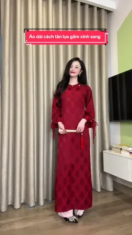 Set áo dài này ta nói siêu xinh mà sáng da luôn ý #aodaicachtan #aodaivietnam #aodaithietke #aodai #aodaitet 