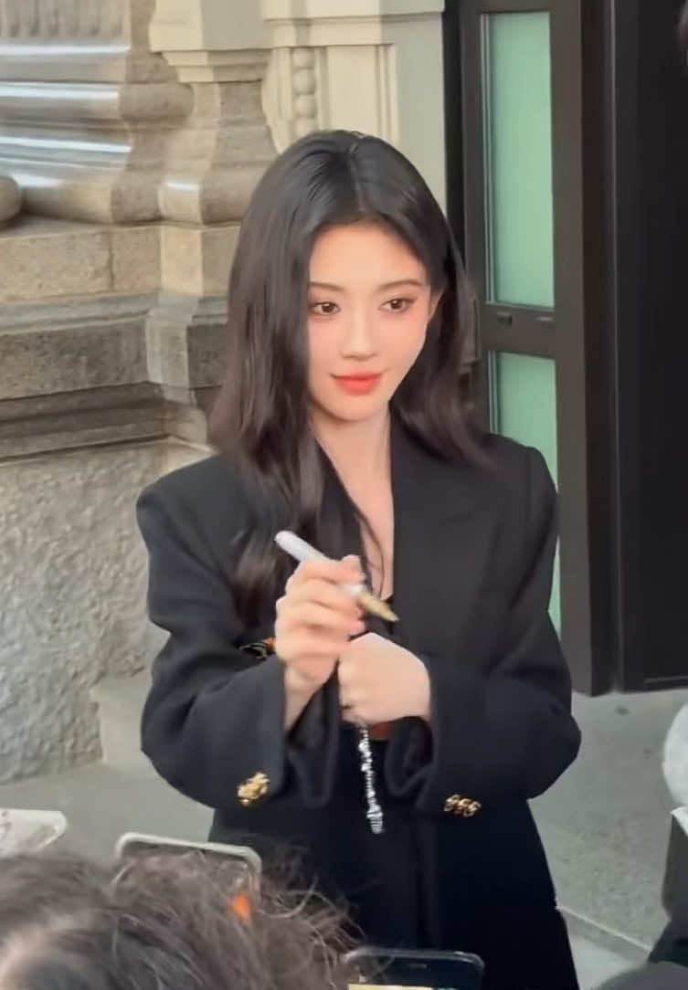 [25.09.25] Milan Fashion Week for VERSACE SS26 show #jujingyi #จวีจิ้งอี #鞠婧祎 #JujingyixVERSACESS26#fpyyyyyyyyyyyyyyyyyyyyyyyyyyyyyyyyy 