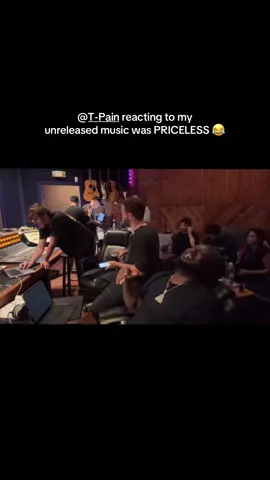 Secret’s out @T-Pain loves bass music 😂😂 @Bass Bootcamp   ID: Cyanide - NGHTMRE & @viperactive #edm #electronicmusic #tpain #nghtmre #fyp 