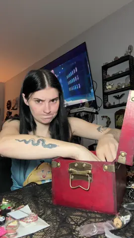 TAKING A SIP OF AN ADULT DRINK EVERYTIME I KEEP SOMETHING FROM THIS MYSTERY JEWELRY BOX!! Pt 5 🤭😈@☆AshleyThompson☆ girl there was SO MUCH good stuff 😭#mysteryjewlerygirl #fypシ゚viral #alttiktok #mysteryjewelryjar #trendingvideo 