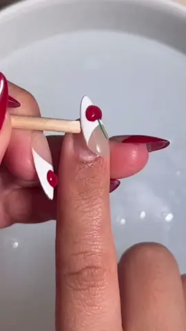 Here’s how you can reuse your press ons! Don’t throw them away, they still have more life in them. 🥹♥️ (nails by @glamadenails) #pressons #nailhacks #pressonhacks #pressonremoval #natstutorials 