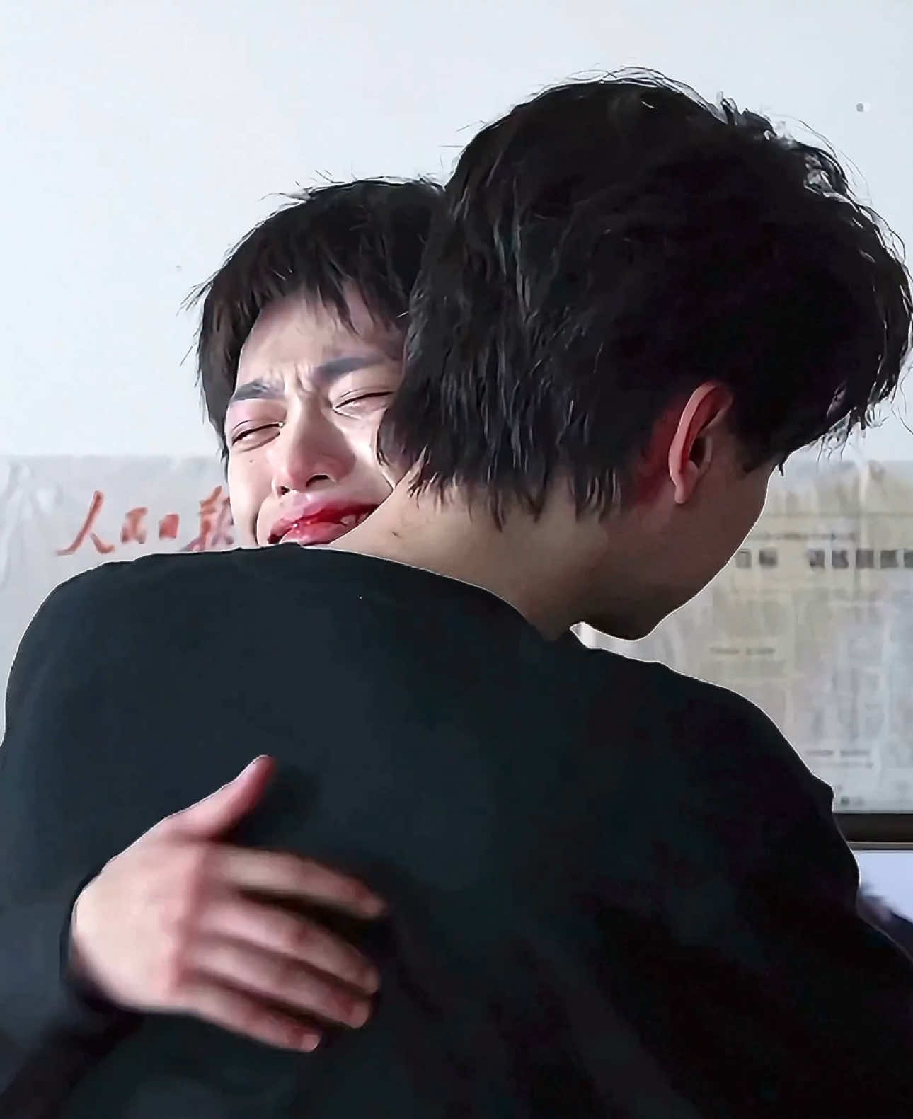 đêm rùi xem embe khóc mà thương quá, Nguyệt Nguyệt thật sự rất giỏi luôn ấy🥺 mong rằng từ giờ mỗi lần khóc em đều được bao bọc trong một cái ôm nhá #ziyu #tianxuning #nghichai #trending #tiktok 