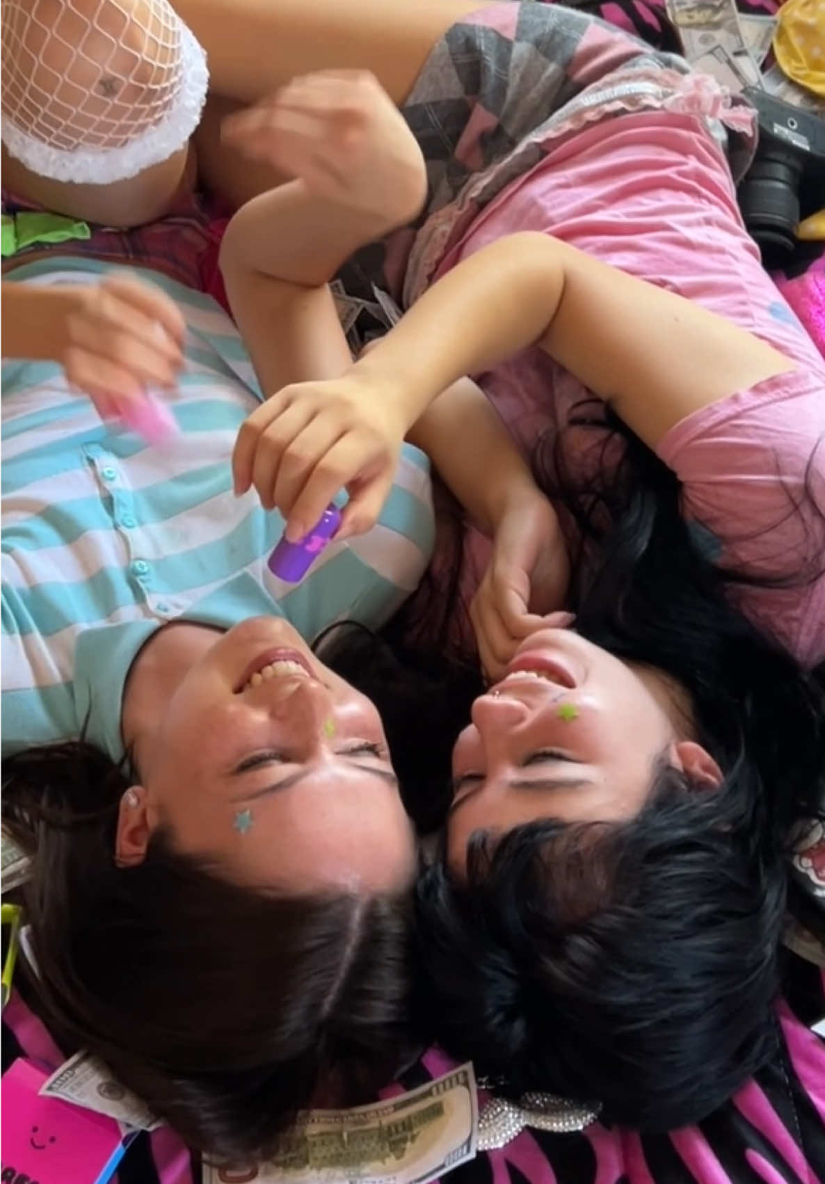 omg this is what happens when i introduce my new best friends 2 my other best friends who also happen to be... best friends 🍒🦄 so happy mazzy + lotus r having the best time w the berry sweet duo :)