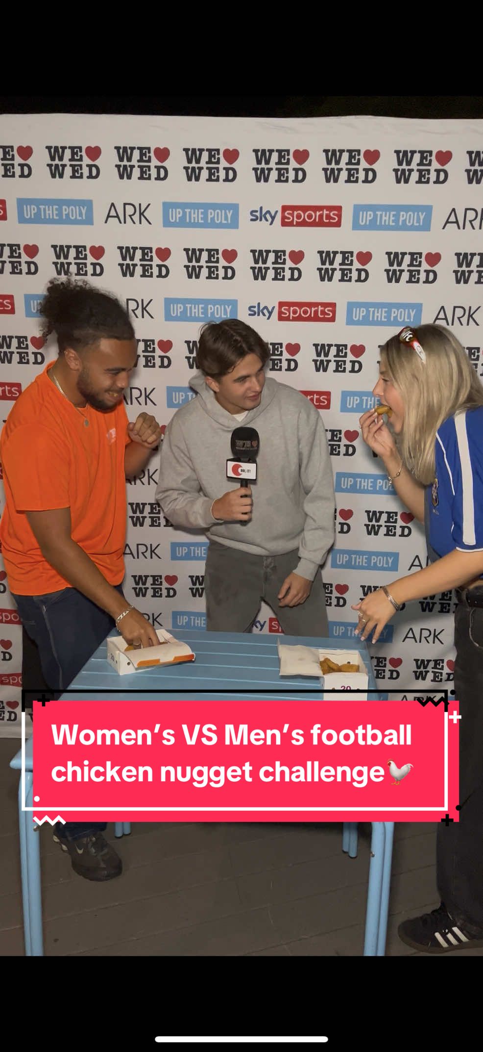 Women’s VS Men’s football chicken nugget challenge🐓 #mcdonalds #welovewednesdays #ark #manchesterfreshers #CapCut 
