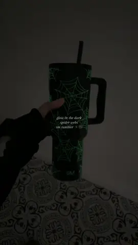 sooooo cool looking! #spiderwebs #halloween #halloweencup #tiktokshopcreatorpicks #halloweencostume 