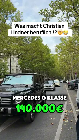 Dürfen wir das jetzt aber posten?😅 Was sagt er am Ende??? #kudamm #geld #umfrage #strassenumfrage #berlin 