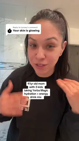 Replying to @Lynsey Thank you for noticing, it’s the hydration + energy drink mix. I’m hydrated and glowing from the coconut water and sea moss they use. It’s the holy grail of hydration #yerbamagic #yerbamate #seamossbenefits #guthealth #hydratedglow 