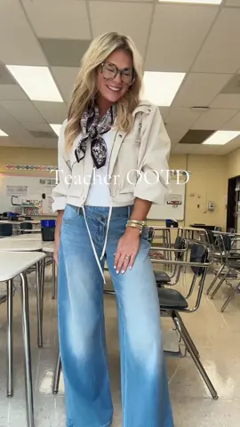 Thursday fit! 🤓 #teacher #teacherlife #teachersoftiktok #teachertok #teacherootd 