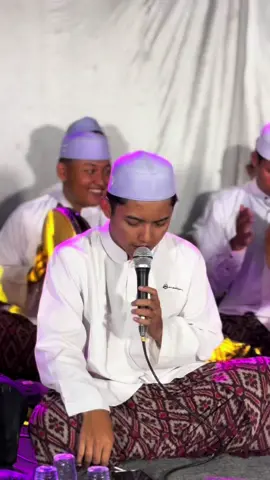 Doa Pengantin🌹 || Cak @alwanfirjatullah, Cak @edy || Hadrah AM Madiun اَللَّهُمَّ صَلِّ عَلَى سَيِّدِنَا مُحَمَّدٍ وَعَلَى اَلِهِ وَصَحْبِهِ وَسَلِّمْ... ________________________ 📷 by ; @Media AM Madiun 🔊 by ; @Rino Ferdi  ________________________ ✓ Facebook : Ahbaabul Musthofa Madiun ✓ Instagram : @am.madiun ✓ YouTube : Ahbaabul Musthofa Madiun ✓ TikTok : am.madiun ________________________ #ahbaabulmusthofamadiun #hadrahammadiun #fyp #ammadiun #sholawat    
