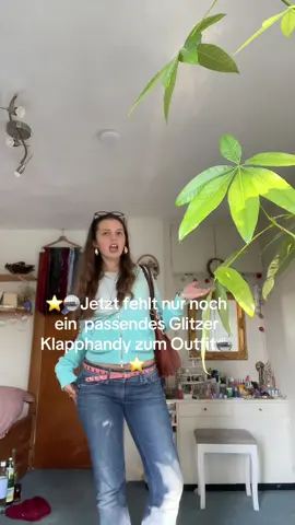 2000er sind nämlich sowas von back🤞😌💋 #2000s #flipphone #fyp