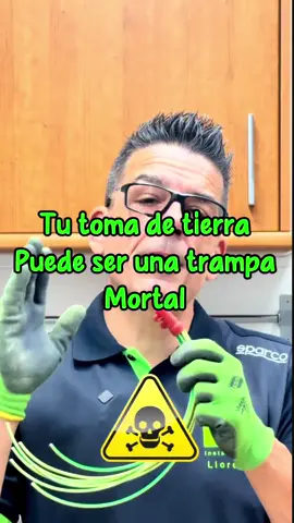 Cableados de tierra conectados entre sí pero no a tierra general , doble peligro ⚠️ . Te enseño 2 medidas básicas para que puedas saber tu situación . Más info por instagram  #electrican #electricista #reel #fugasgta  #tip  @KPS Iberia 