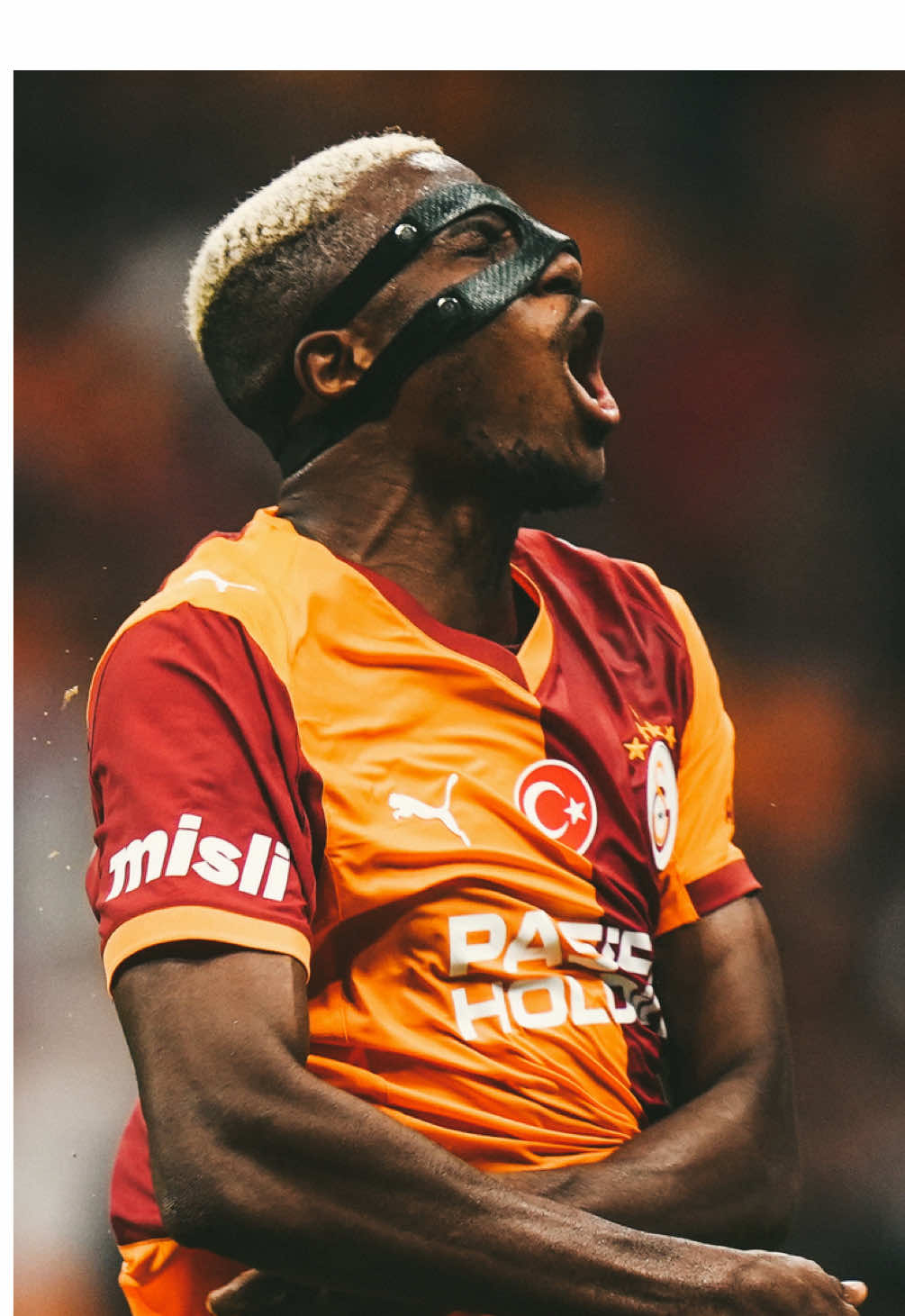 Alem buysa, racon tek!  • #galatasaray #gs #cimbom #osimhen #victorosimhen                     