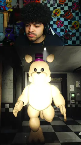 FREDBEAR IS TOO FAST #fnaf #fivenightsatfreddys #GamingOnTikTok #jumpscare #horrorgames 