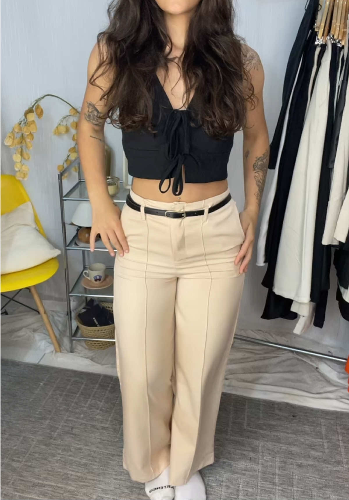 Essa calça fica perfeita no corpo, aproveita para pedir a sua 😊😘#tendencia #vendaslive #tiktoklive #outfit 