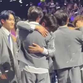 My poor Chuchuz it hurts to see them like this 🙁 #liyu #sanghyeon #b2p #chuchuz #fyp 