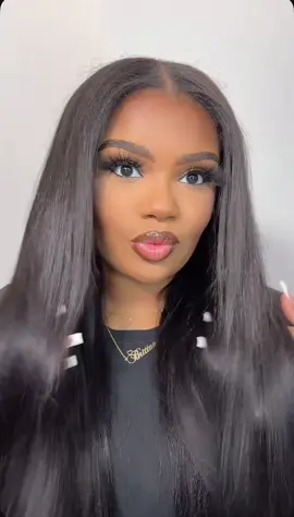 @Mamushow Hair Fashion Don’t sleep on vpart wigs. It’s literally so easy and look so natural 🤩 #TikTokshop #TikTokShopBacktoSchool #mamushowhair #humanhair#viral #humanhairwigs #wig #lacewig #winternoutfit #fyp #viralvideos #highlightwigs #colorwigs #bigsales #2025 #wiginstall #wigtok #wigtutorial #middlepart #wighair #lacetutorial #babyhair #curling #curlingirontutorial#foryoupage #for #viralvideo #hair #hairwig#hairvideos#fullfrontalwig #fullfrontal#WigStyling #blackgirlmagic #blackgirl #dealsforyoudays #vpartwig
