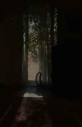 ذكرى قديمه تسكن الظلال أينما تكون .