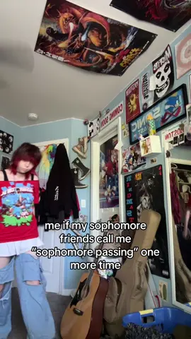 watch your backs… #ftm #mlm #unlabeled #alternative srsly though it’s embarassing how many sophomores became my friend bc they thought i was also a sophomore 🥹🥀