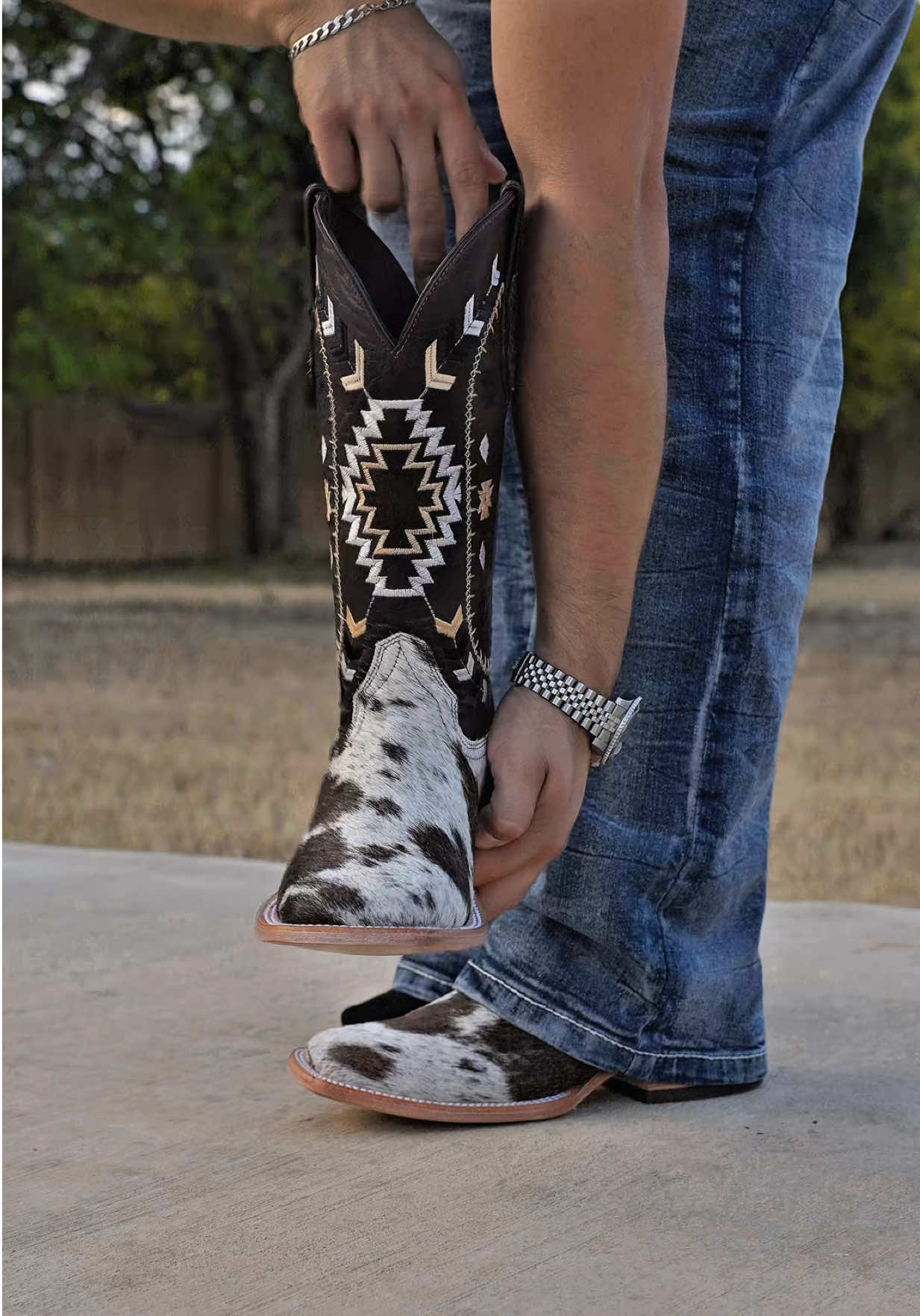 FLASH RESTOCK!!🚨 On Our NEW GENUINE Brown Cowhide Boots For ONLY $149!!🤯🐄 #texasbootranch #paratiiiiiiiiiiiiiiiiiiiiiiiiiiiiiii #fypシ゚viral #fyppppppppppppppppppppppp #trending 