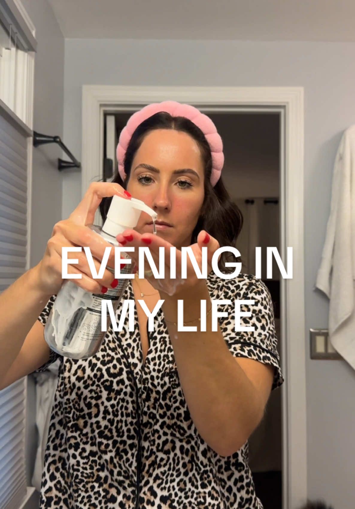 Sometimes I wonder if I could ever go blonde again and I think the answer is no 😩😂 #eveninginmylife #eveningvlog #hairappointment #hairtransformation 