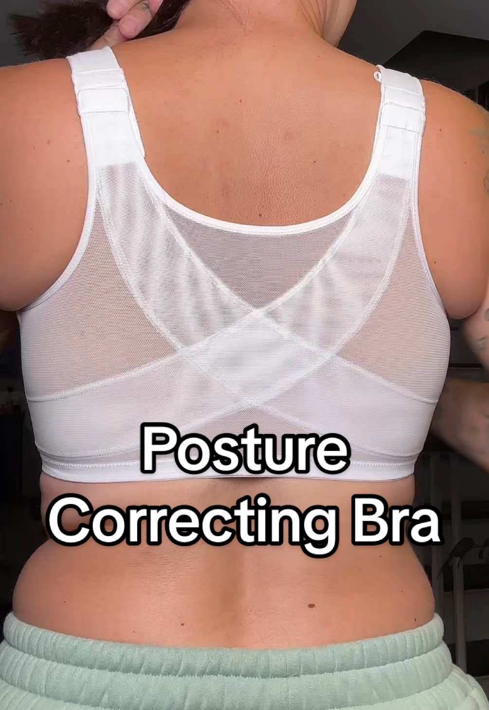 A posture correcting bra that actually works for support and comfort too! #delimira #posturecorrectorbra #brareview #brarecommendation #delimirabras 