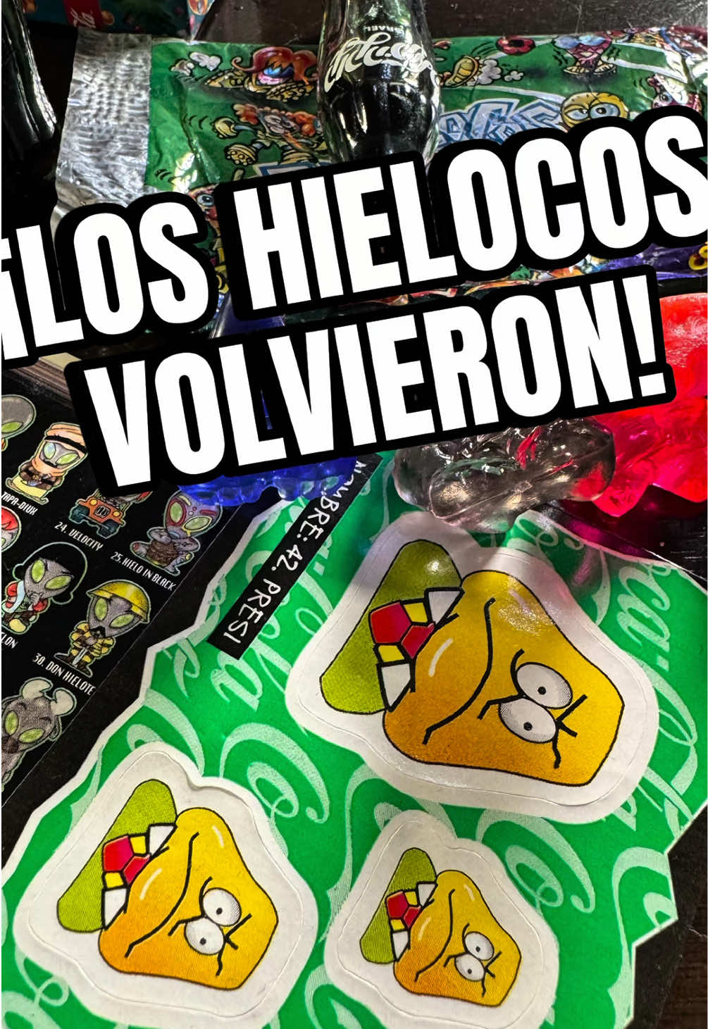 Los hielocos coca cola estan de regrese, estas figuras de plástico en formas raras que fueron un éxito en los 90s volverán, por ahora solo en colombia en los primeros días de octubre, ya hubo presentación oficial de los nuevos personajes. Esperemos llegue a México próximamente #soyretro #90s #hielocos #infancia #promocionales @Coca-Cola 